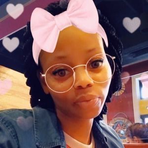 Meet your Posher, Lacresha